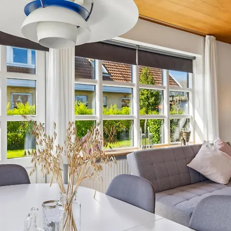 Holiday home Pilehuset *